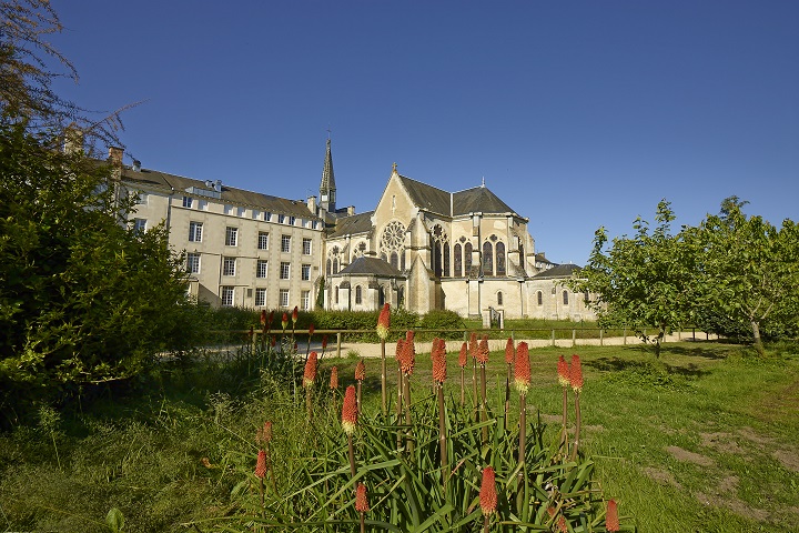 EHPAD Institution de Larnay EHPAD à Poitiers Conseil dependance